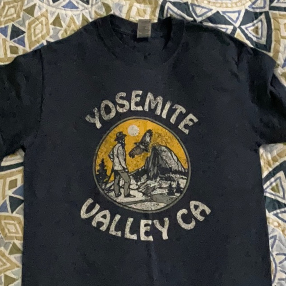 Men’s size small Yosemite valley graphic tee